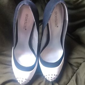 SHOEDAZZLE SHOES SZ. 9
